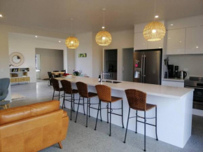 Purangi Beachhouse - 2 Bedroom